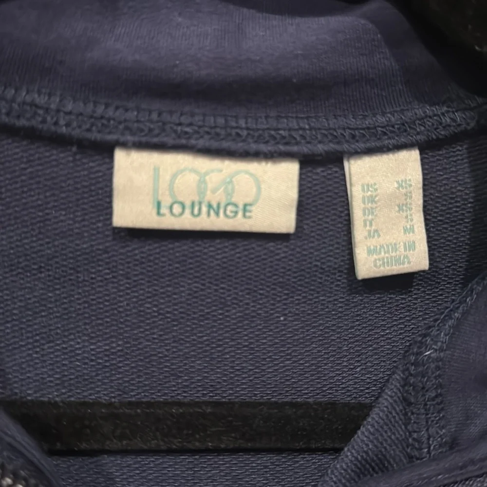 Like New Logo Lounge Top - Picture 7 of 7